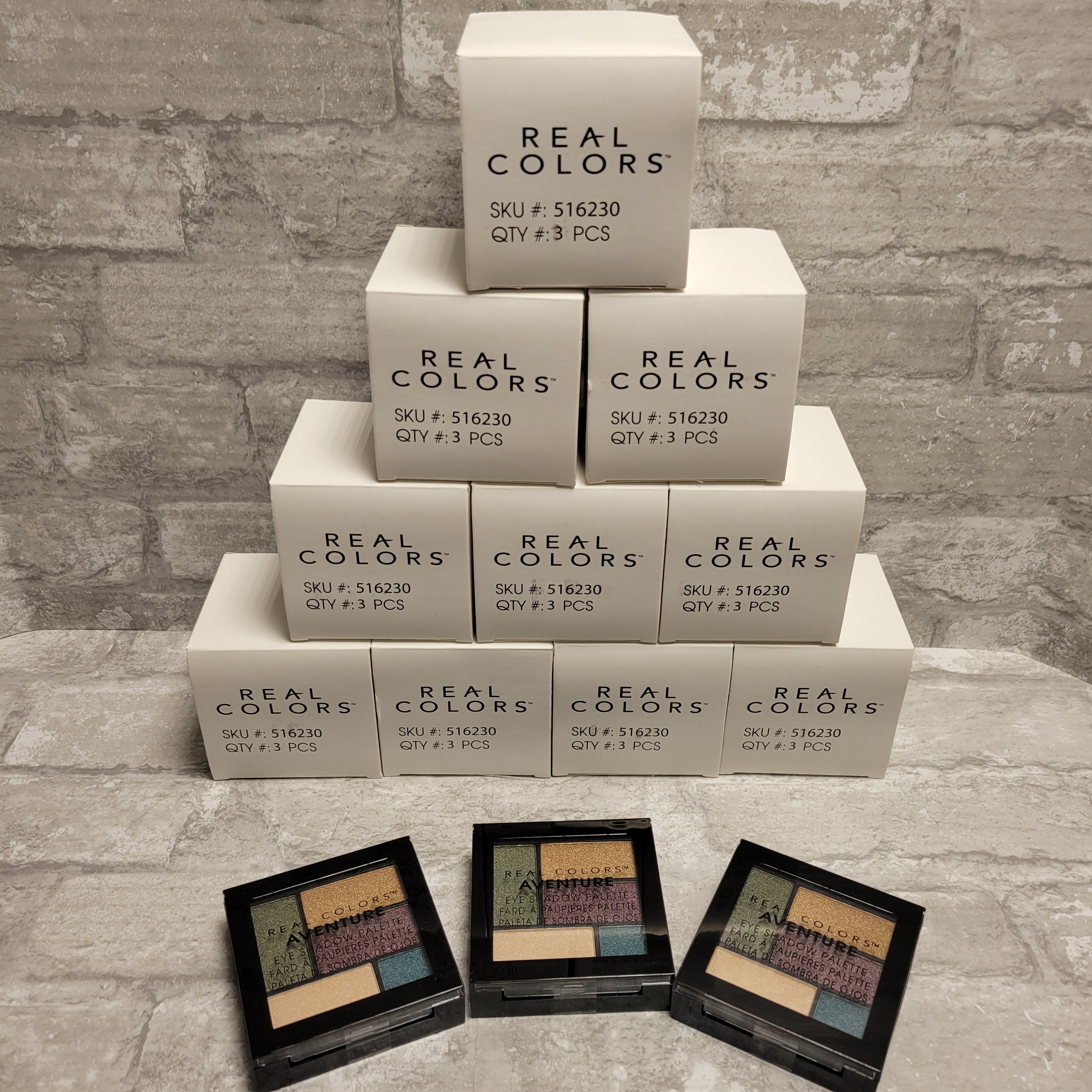 Real Colors Aventure Eye Shadow Palette Magnificent Mile, Lot of 33 (8060634857710)